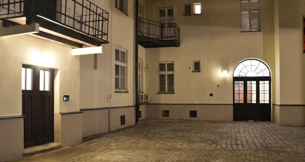 Apartment 777